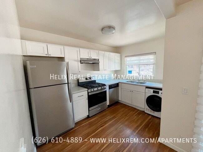 Building Photo - 285 N Oakland Ave Unit 19