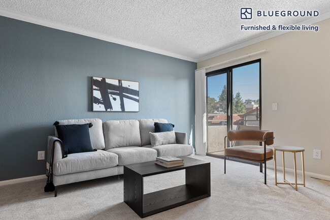 Building Photo - 10022 Paseo Montril Rental