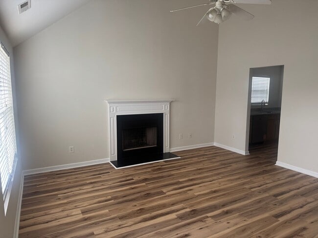 Photo - Fantastic 3Br 2Ba Home with 1 Car Garage in Raleigh Available now!