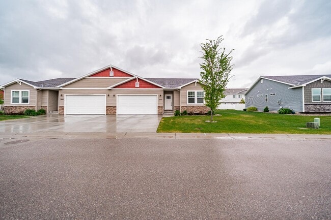 Photo - 2896 Blackwood