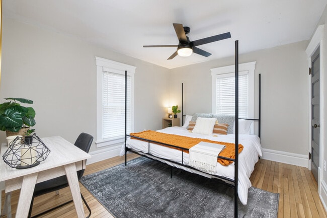 Photo - 713 Crosby St Unit ID1061099P