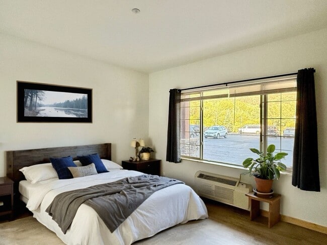 Photo - Ski Town Apartments
