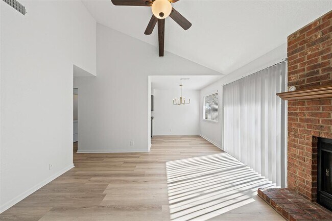 Photo - 2313 Paul Revere St