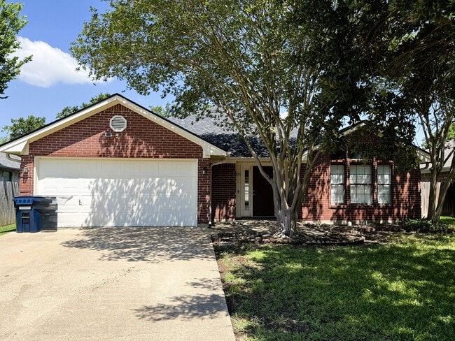 Photo - 1505 Richland Ct N
