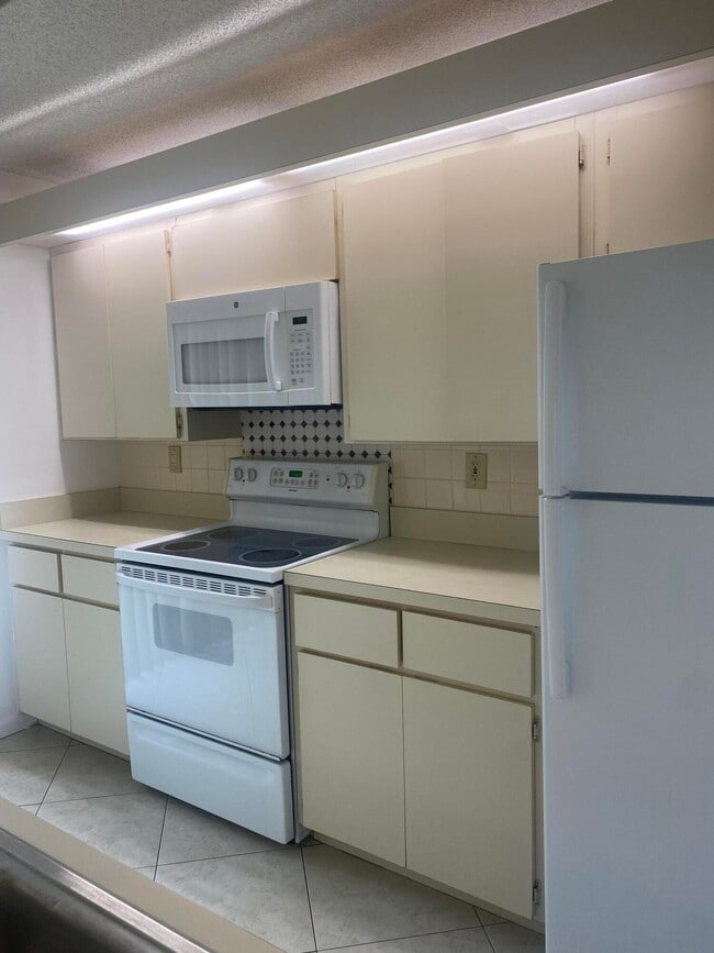 Photo - 222 Live Oak Ln Townhome