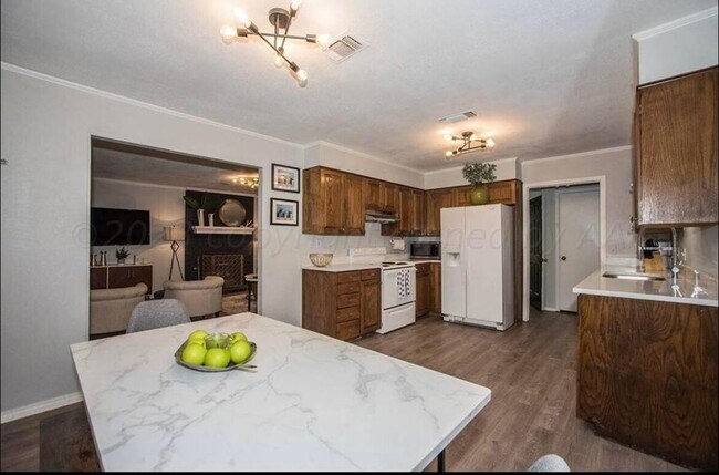 Photo - 6701 Deer Park Dr