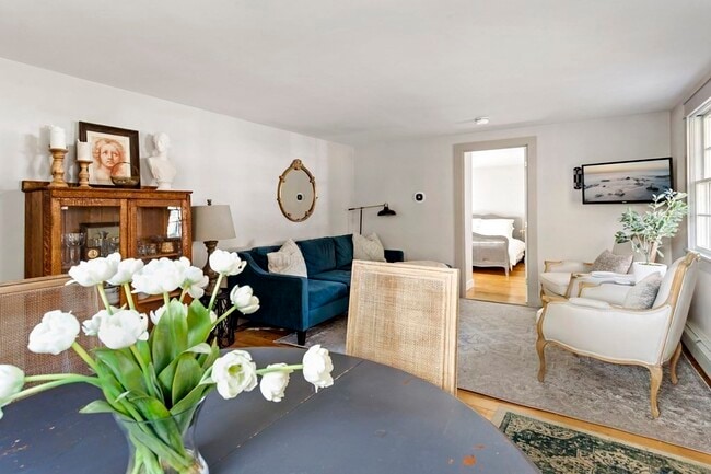 Photo - 10 Greenwood St