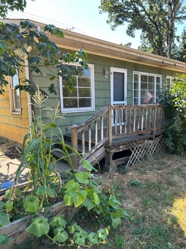 Building Photo - 119-121 Speer Lane Unit 119 Rental