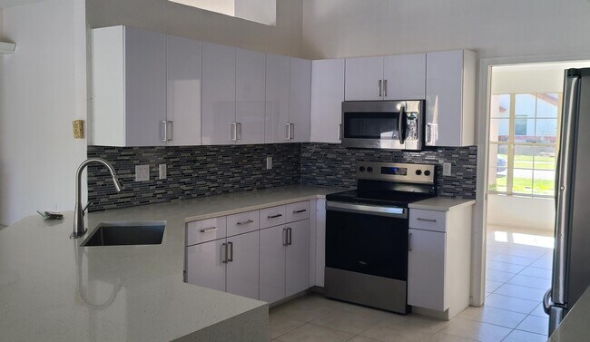 Photo - 10758 Cypress Bend Dr