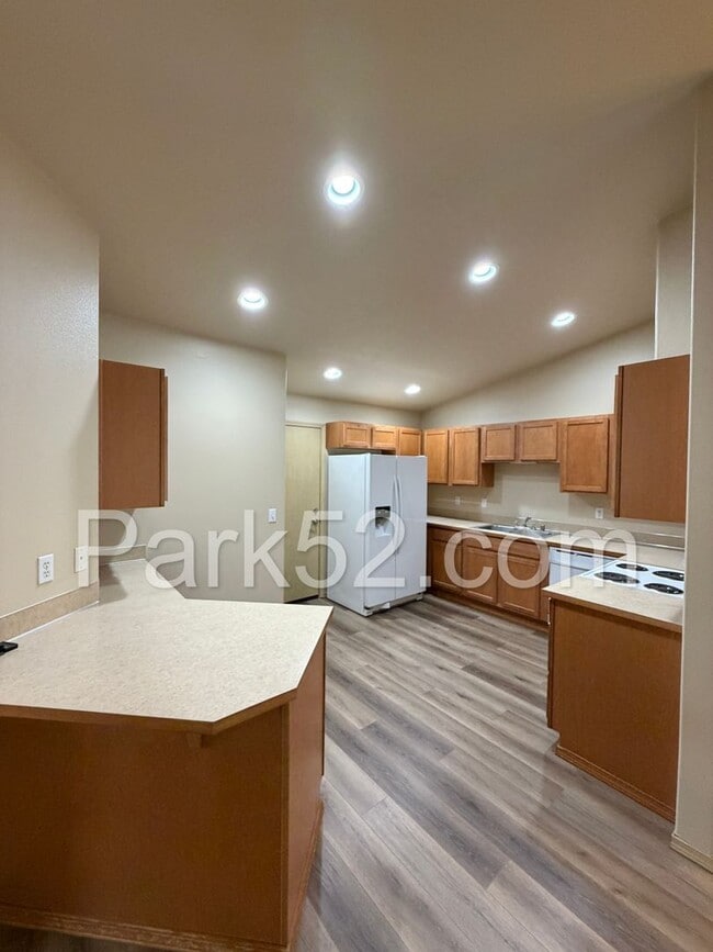 Photo - 3-Bedroom Duplex - Gated Community - Puyallup