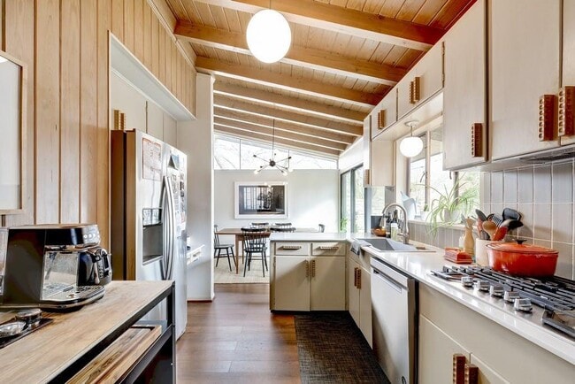 Photo - 1813 Dexter St