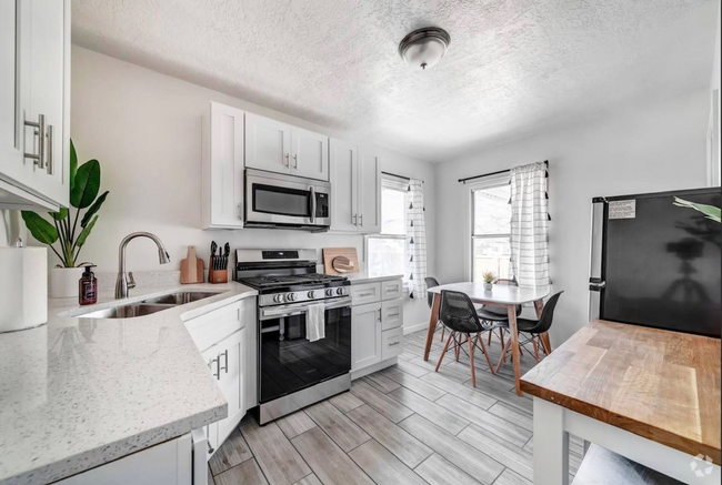Building Photo - 1104 E 230 S Rental