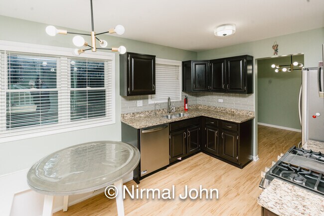 Photo - 30 Monterey Dr