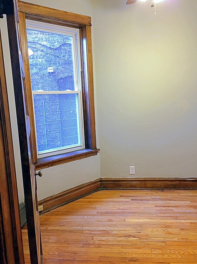 2nd Bedroom - 5339 S Maryland Ave