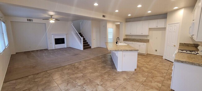 1262 Garrett Way