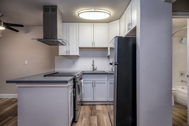 Photo - Fully remodeled studio apartment in gated ... Unit 05 North