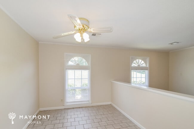 Photo - 1324 Hillman St