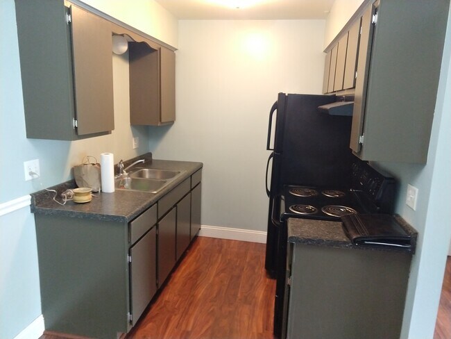 Photo - 1875 Michigan Ave Unidad C11