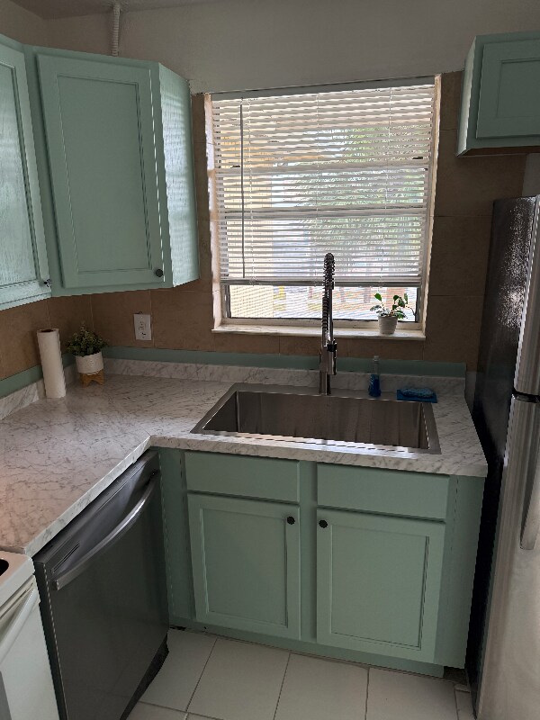 Photo - 2421 N Oleander Ave Unit Apt 3