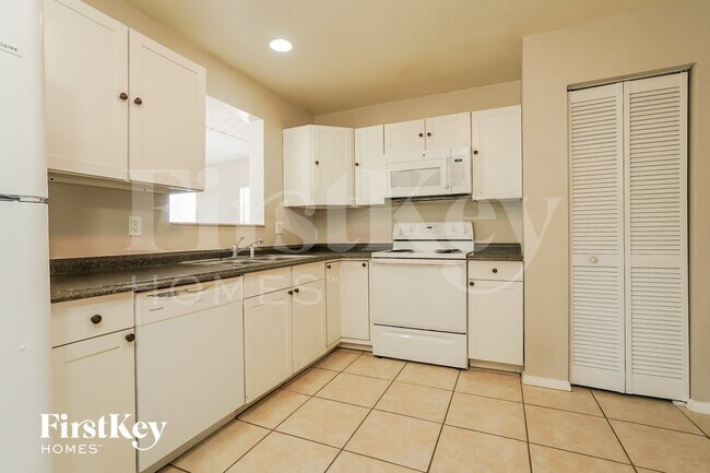 Photo - 432 SW 37th Terrace