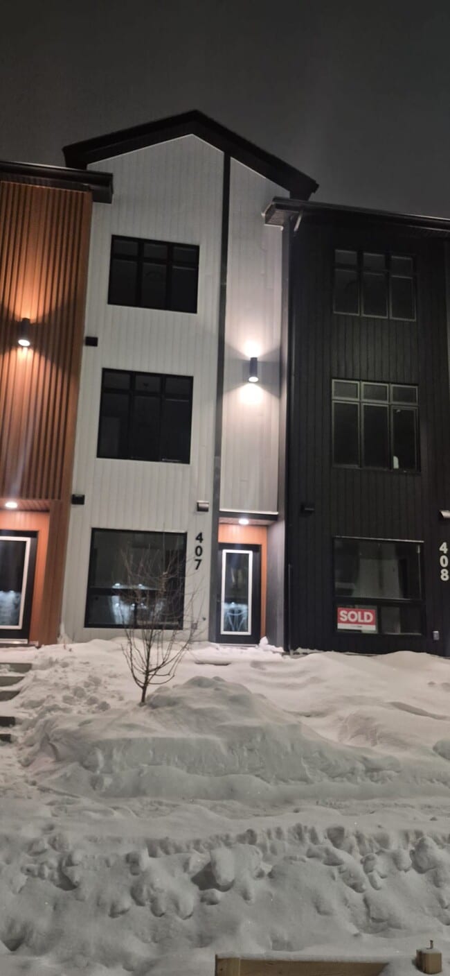 Building Photo - 295 Frontier Trl