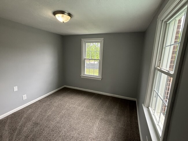 Photo - 1704 13th St SE