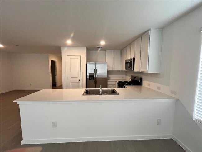 Building Photo - 25649 Rose Creek Dr Rental