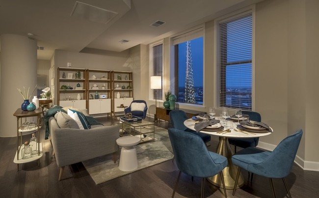 Open Concept Living Space - Spectra at Sibley Square Apartamentos