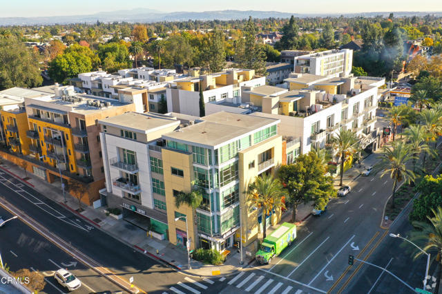 Building Photo - 238 S Arroyo Pkwy Unit 402 Rental