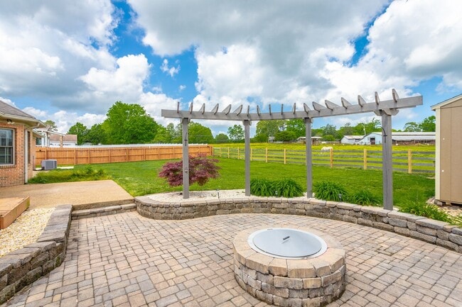 Photo - 8517 Horseshoe Bend Ln