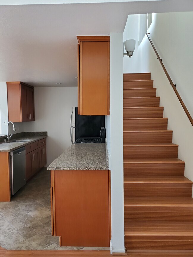 Photo - 3050 W 4th St Unit 304