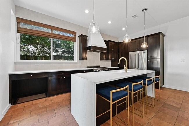 Photo - 2705 Bonnie Rd