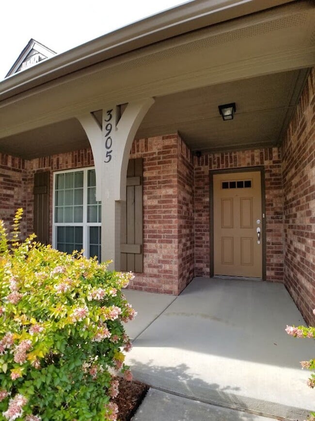 Photo - 3 Bed | 2 Bath in Jenks!