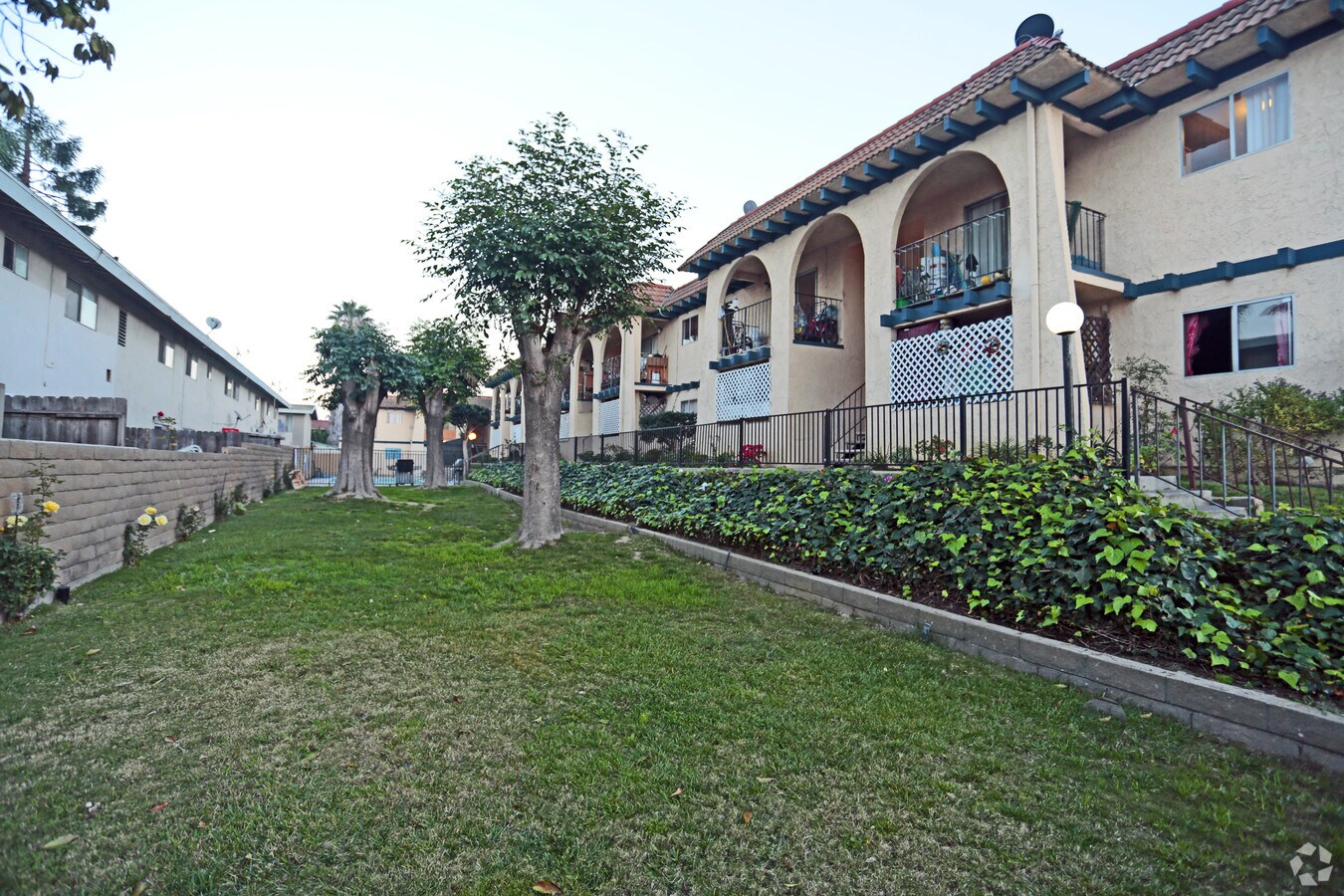 Photo - La Lanne Apartments