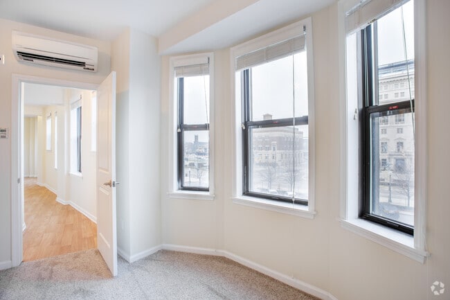 1 BR, 1 BA - The Wesley, 520 SF - The Ashley