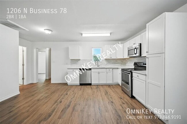 Photo - 1206 TX-78 BUS