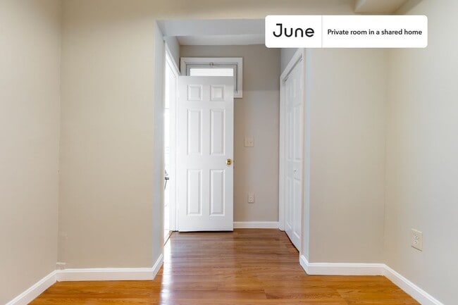 Photo - Room in Shared 2 bed/1.5 bath home Unidad A