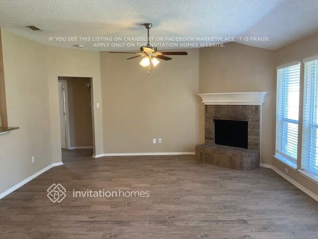 Photo - 614 St Eric Dr