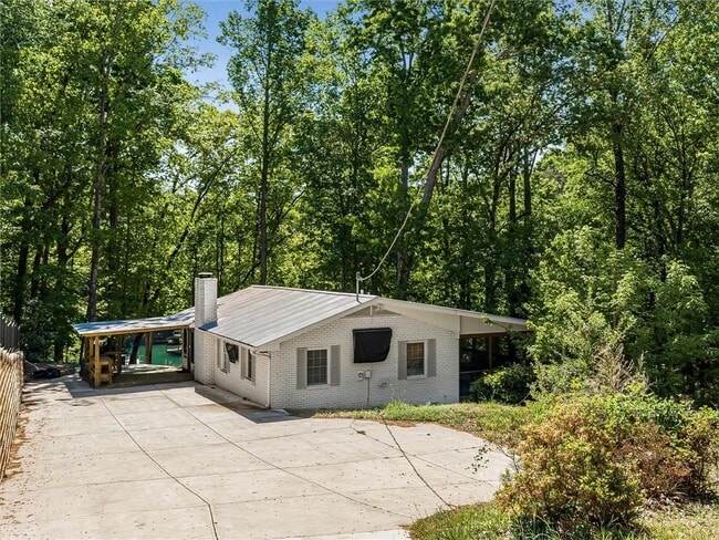 Photo - 6265 Lakeview Dr