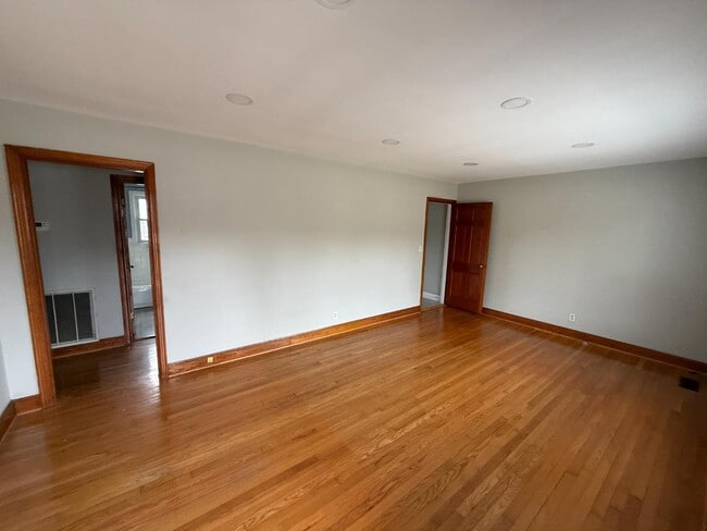 Photo - 104 Marable St