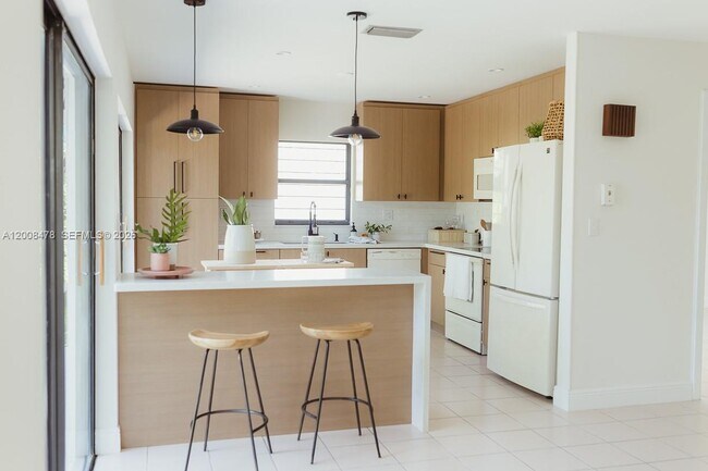 Photo - 9400 SW 103rd Ave