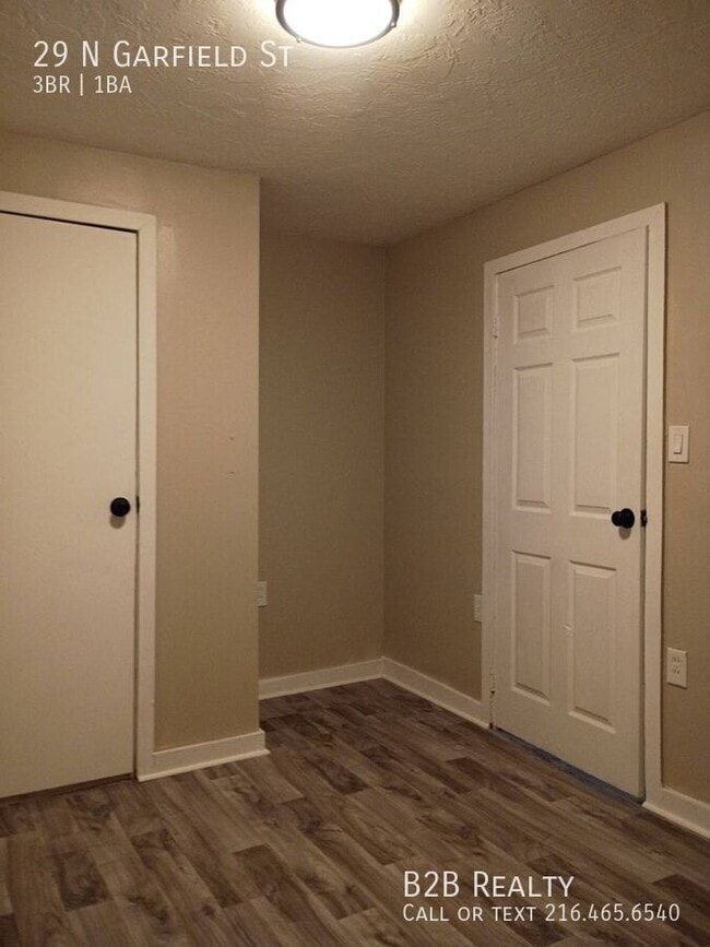 Photo - 29 N Garfield St