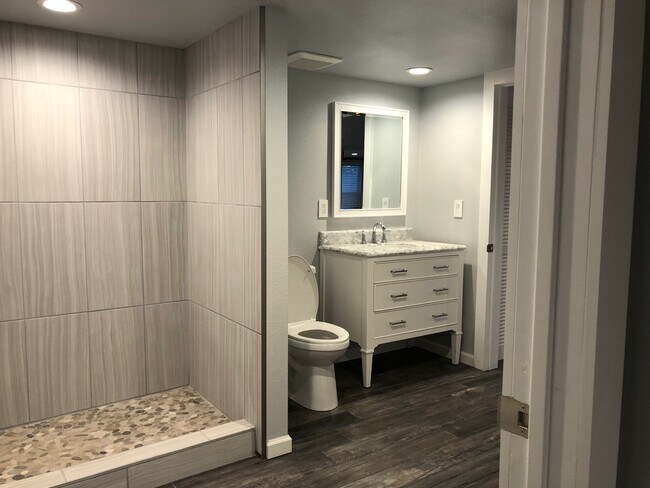 Photo - 99 Pine Oaks Rd Unidad B