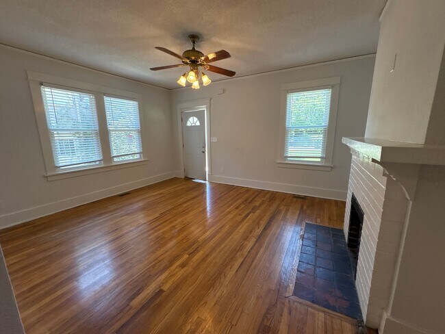 Photo - 1112 Troupe St