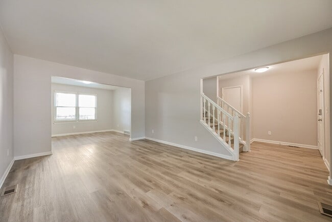 Photo - 645 S Joplin St