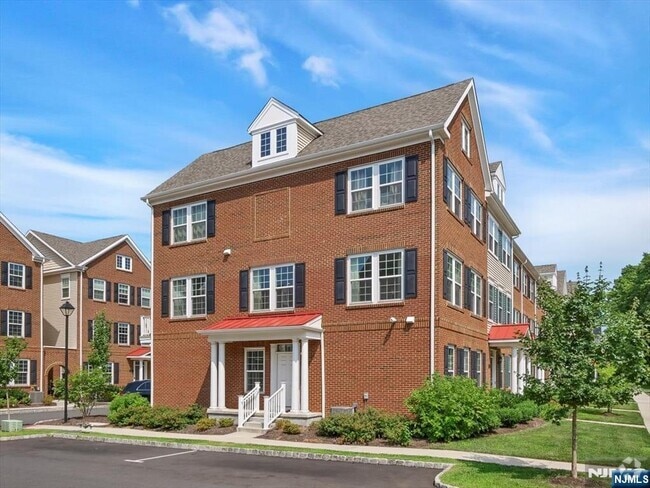 Building Photo - 106 W Ramsey Terrace Rental