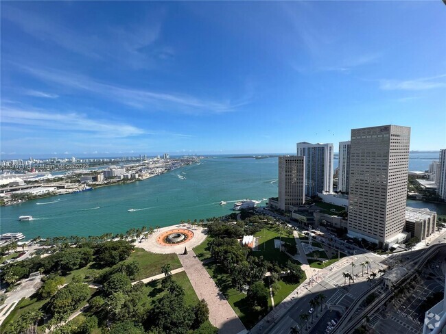 Building Photo - 50 Biscayne Blvd Unit 4006 Rental