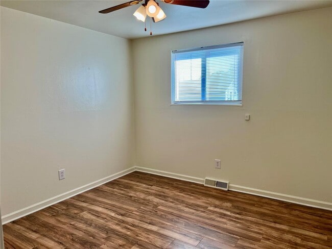 Photo - 115 N 14th St