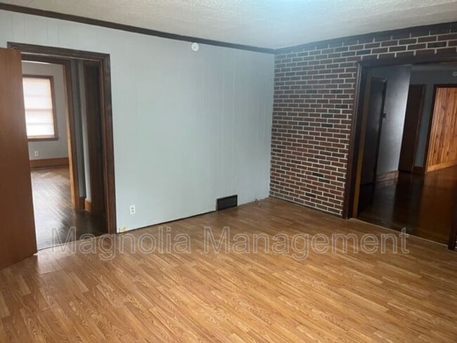 Photo - 866 Dabney Dr