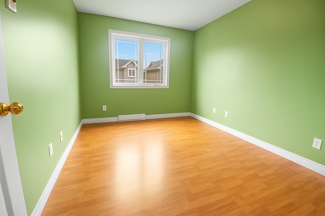 Photo - 60 Hopedale Crescent